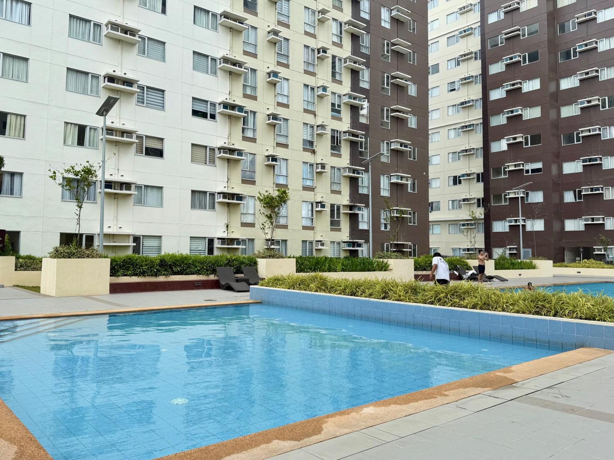 Avida Towers Atria - 1 Bedroom Condo With Balcony Iloilo City Bagian luar foto